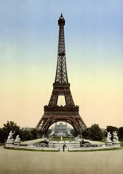 Eiffel Tower, full-view looking toward the Trocadero, Exposition Universal, 1900, Paris, France