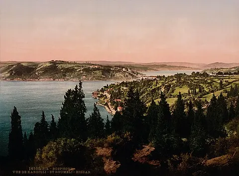 Bosphorus, view of Kandilli and the Rumelian Citadel, Constantinople, Turkey, ca. 1899